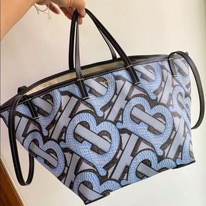 Burberry Beach Tote